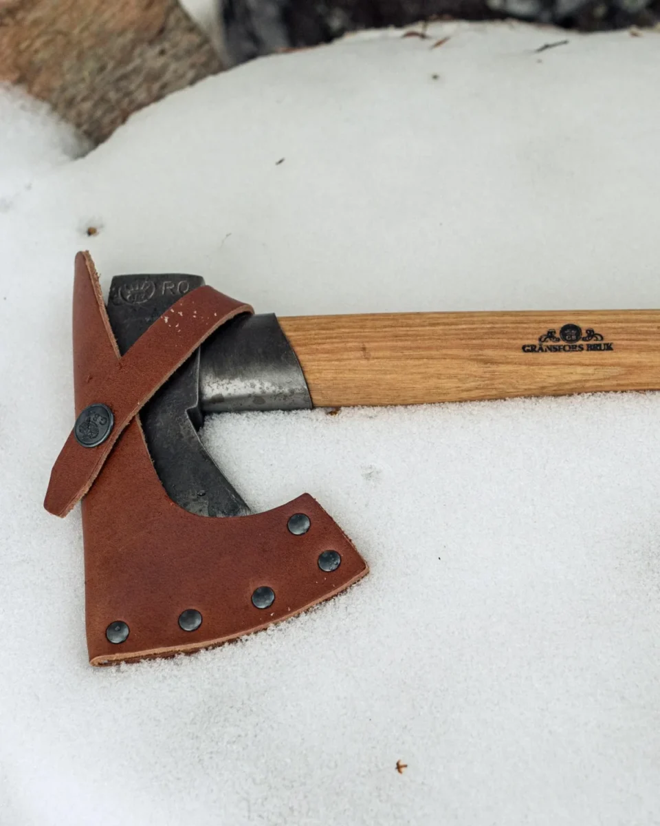 Gränsfors Bruk Outdoor Axe – leather sheath detail
